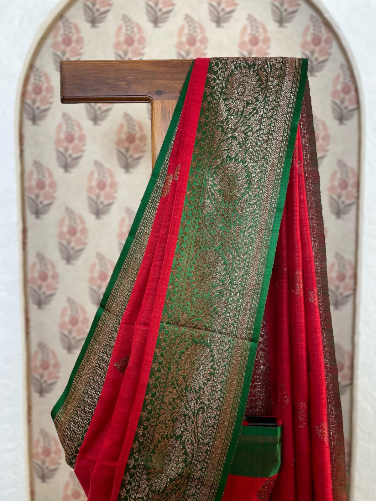 TUSSAR DUPION SILK SAREE - Image 3