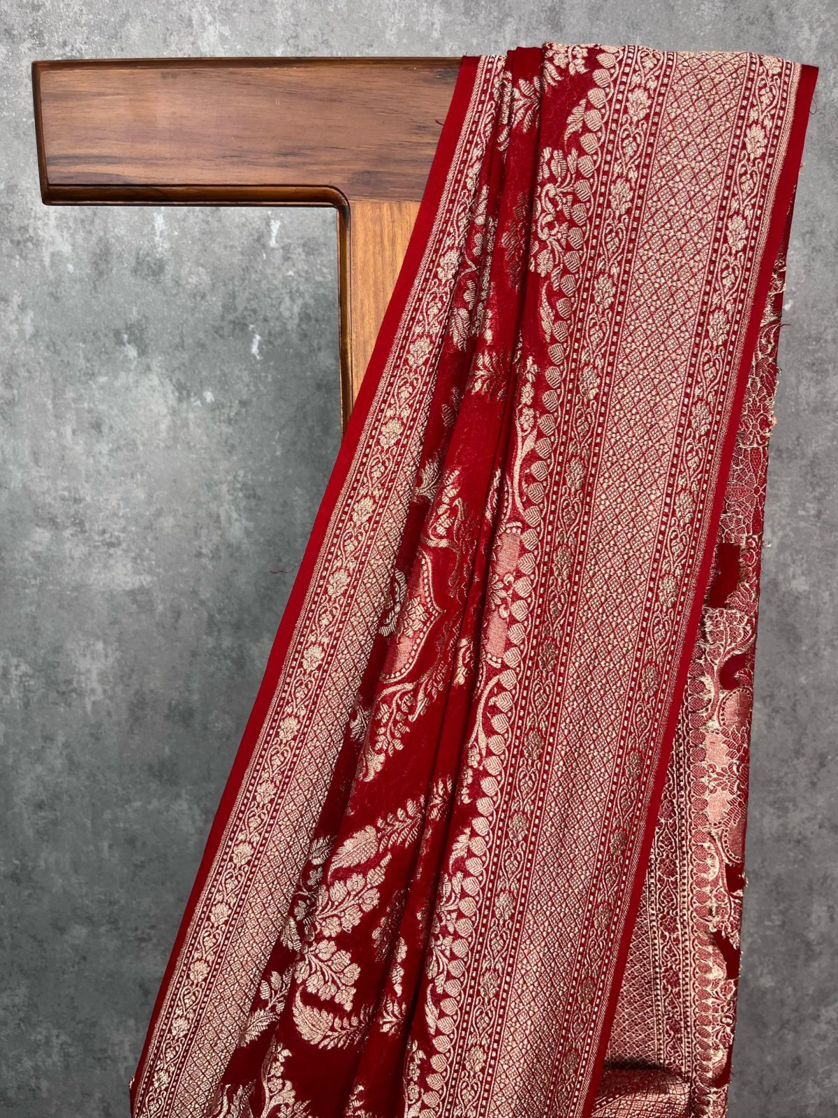 SILK GEORGETTE GOLD ZARI BANARASI SAREE - Image 2