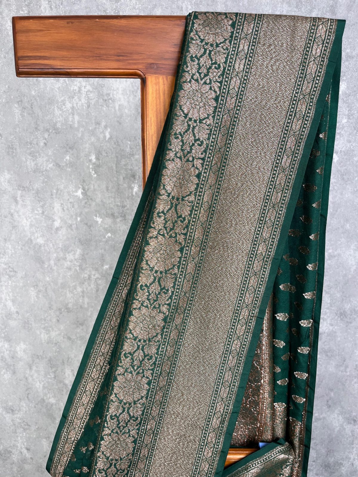 SEMI GEORGETTE ANTIQUE ZARI BANARASI SAREE - Image 2