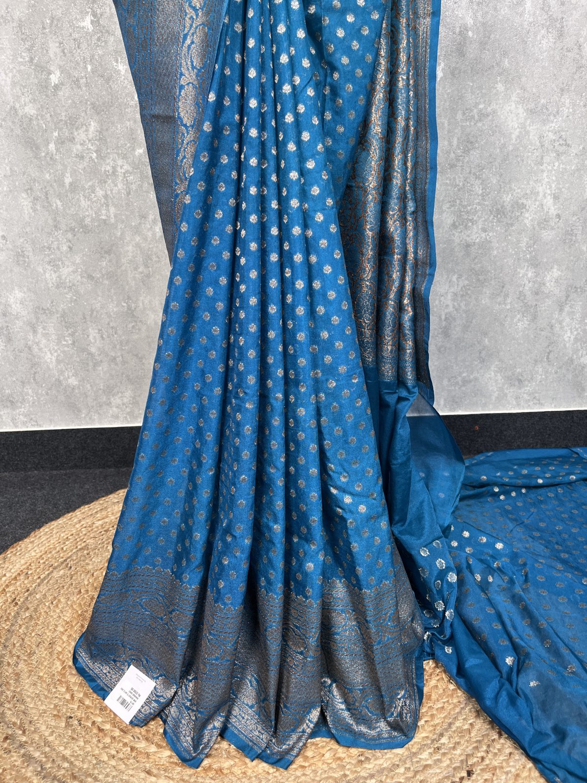 SEMI GEORGETTE ANTIQUE ZARI BANARASI SAREE - Image 3
