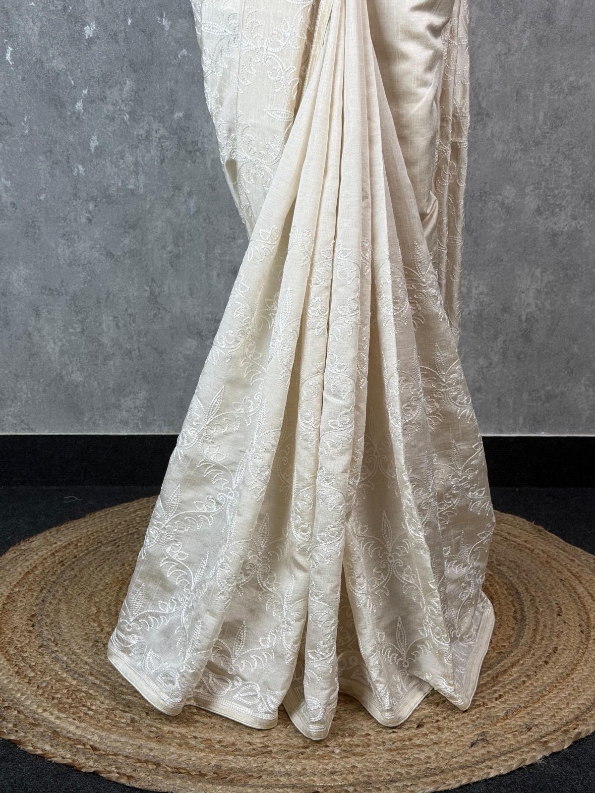 SEMI TUSSAR EMBROIDERY SAREE - Image 3