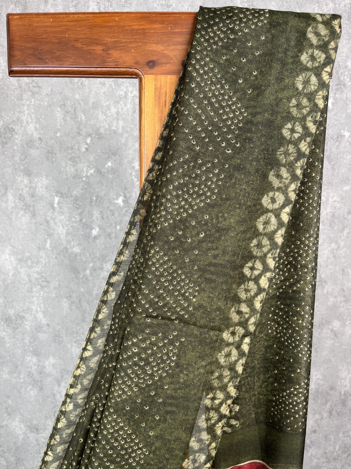 SEMI LINEN PRINTED SAREE - Image 2
