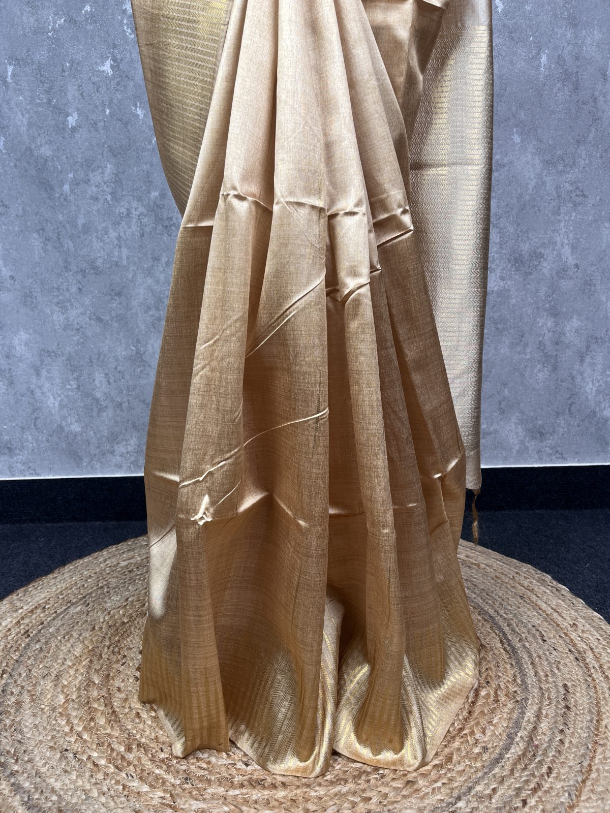 SEMI TUSSAR SILK WEAVING BANARASI SAREE - Image 3