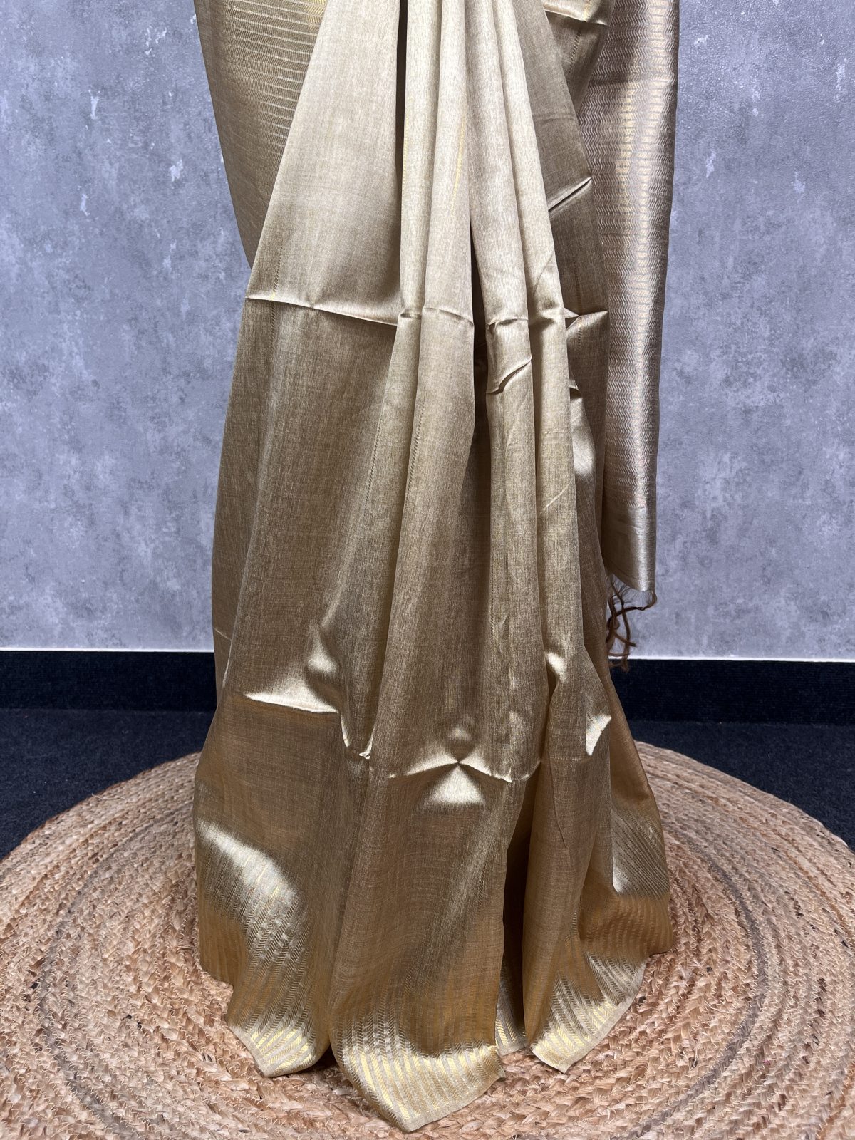 SEMI TUSSAR SILK WEAVING BANARASI SAREE - Image 3