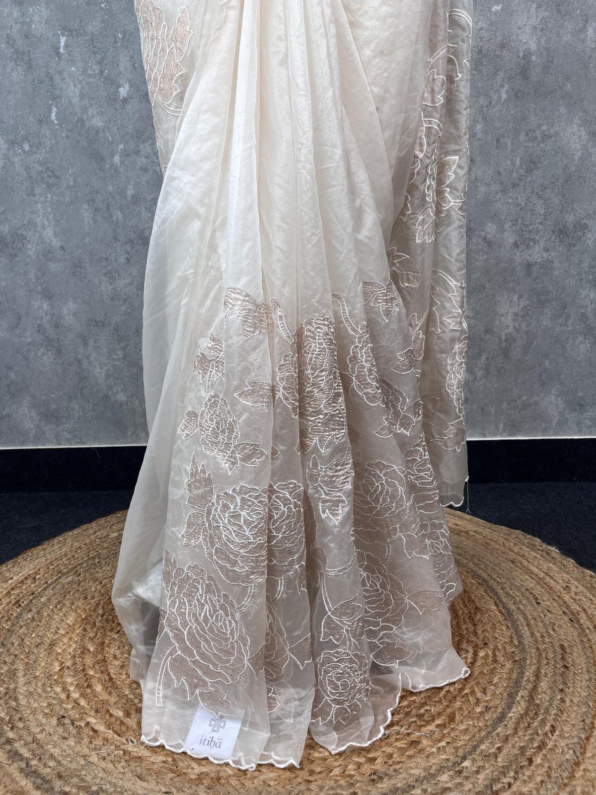 SEMI ORGANZA TISSUE  APPLIQUE SAREE - Image 3