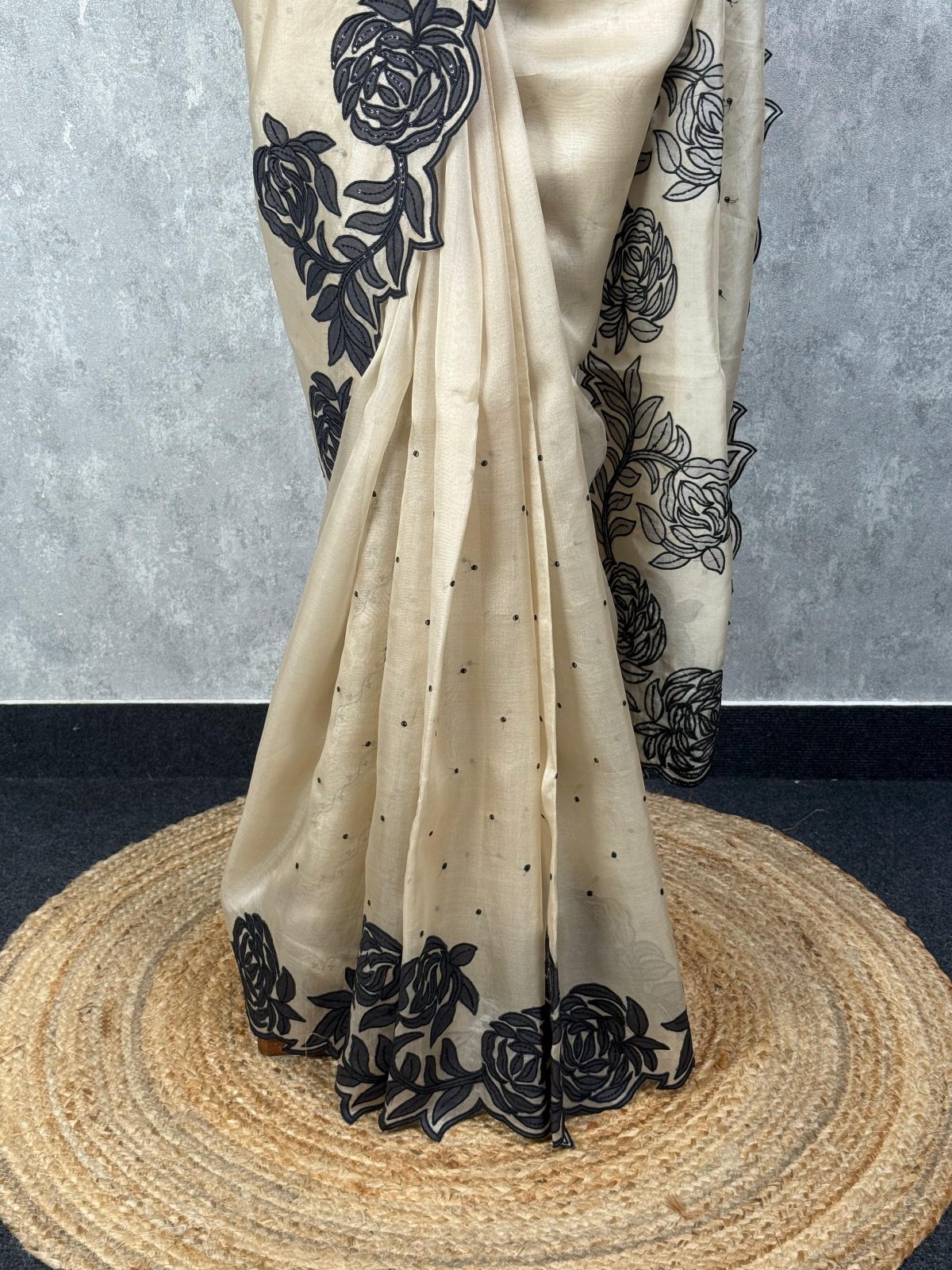 SILK ORGANZA EMBROIDERY SAREE - Image 3