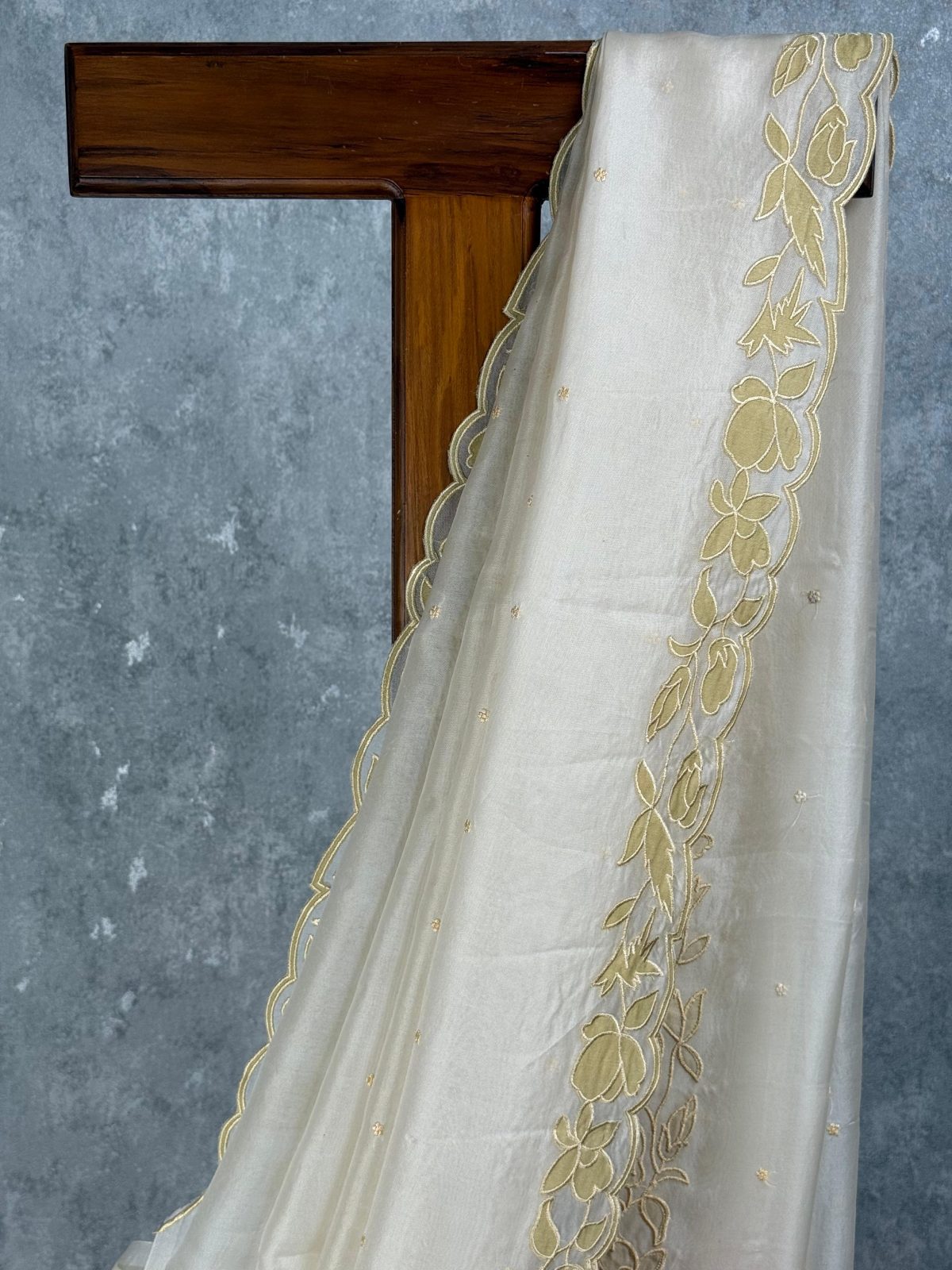 SILK ORGANZA EMBROIDERY SAREE - Image 2