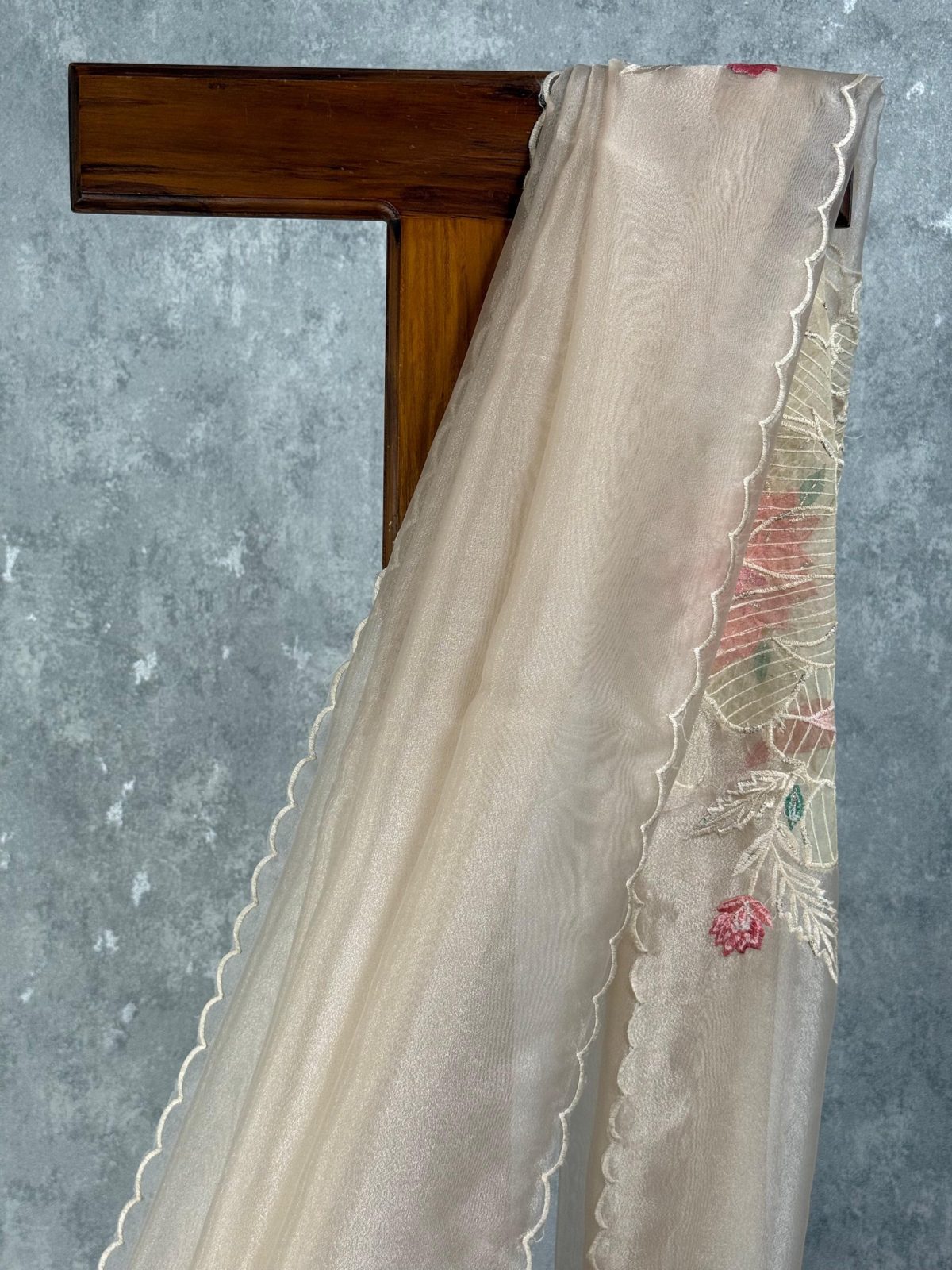 ORGANZA APPLIQUE EMBROIDERY SAREE - Image 2