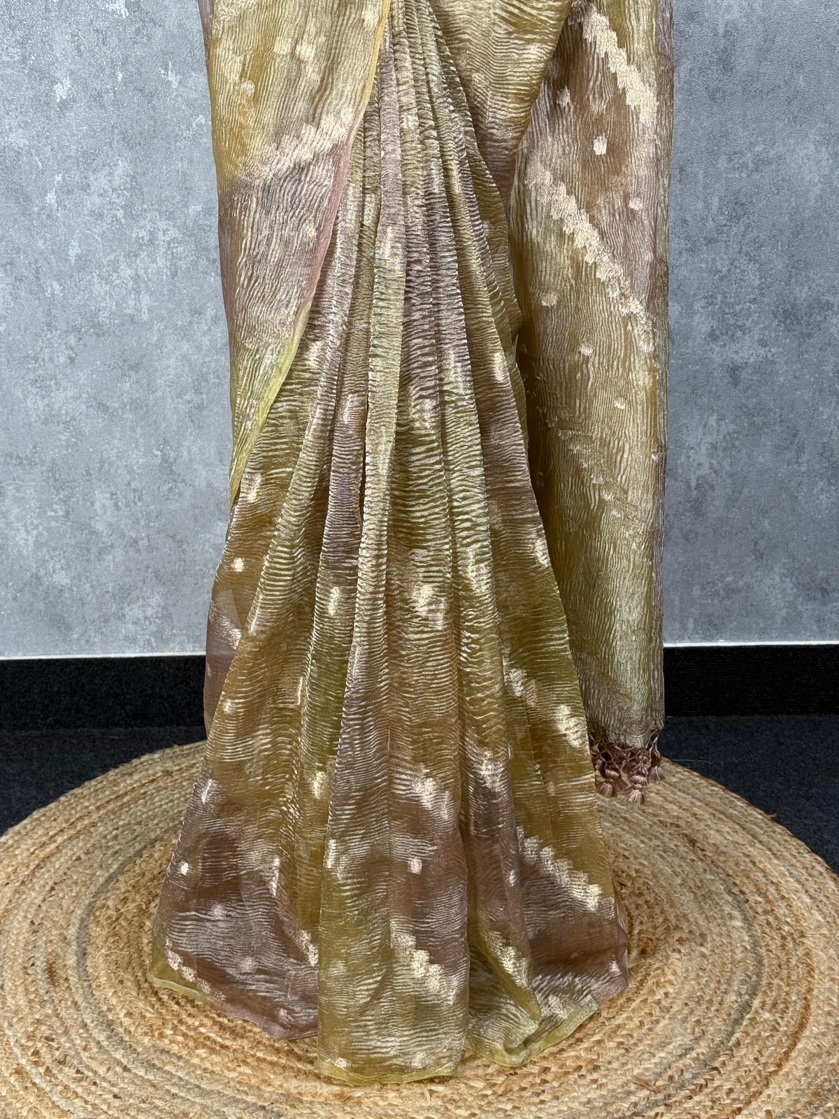 CRUSHED TISSUE ORGANZA BANARASI SAREE - Image 3