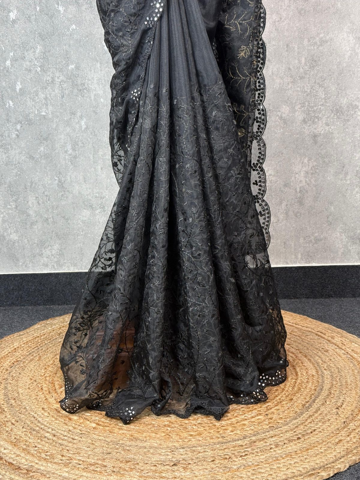 SEMI ORGANZA EMBROIDERY SAREE - Image 3