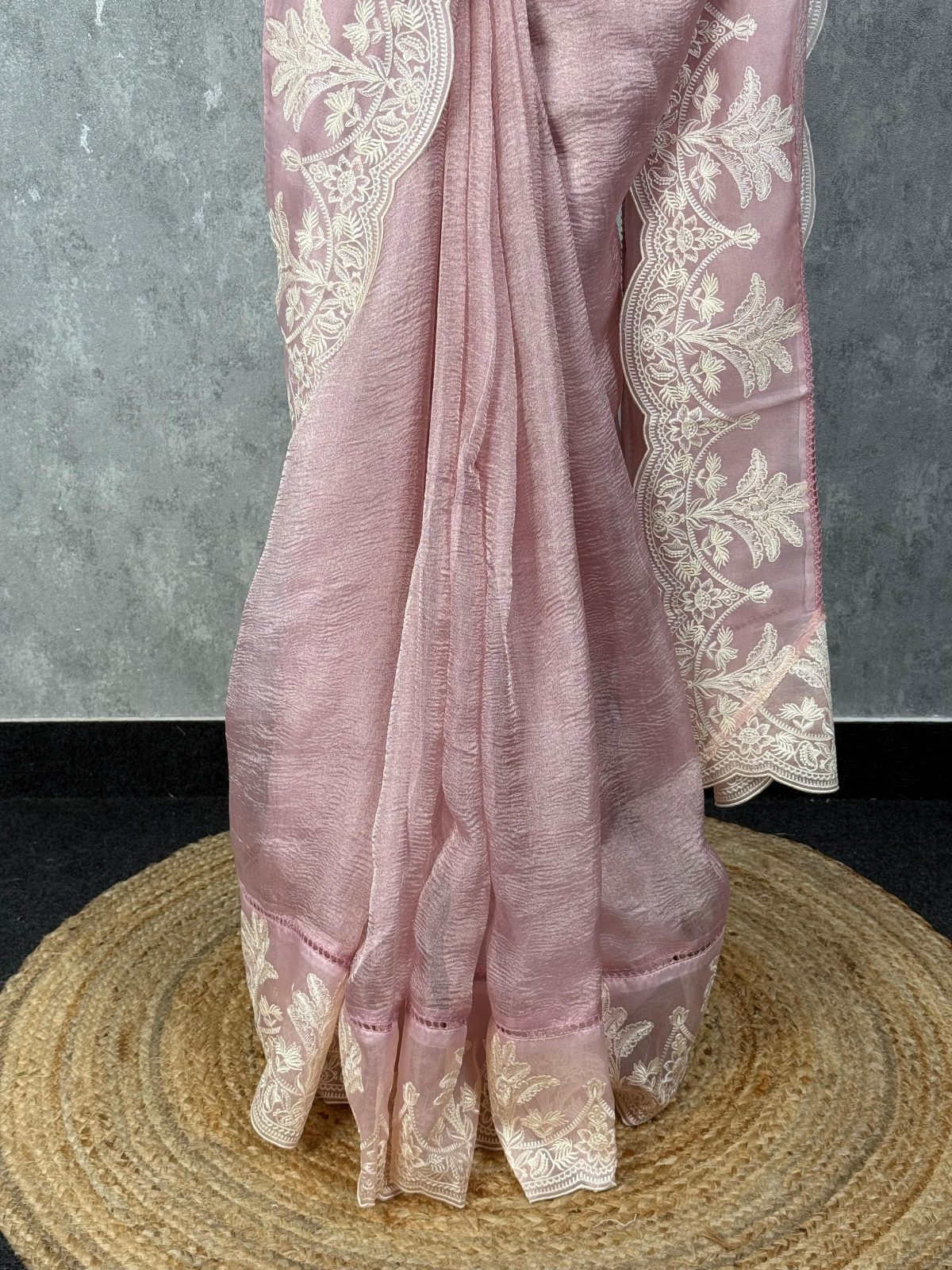 CRUSHED TISSUE SILK EMBROIDERY SAREE - Image 3