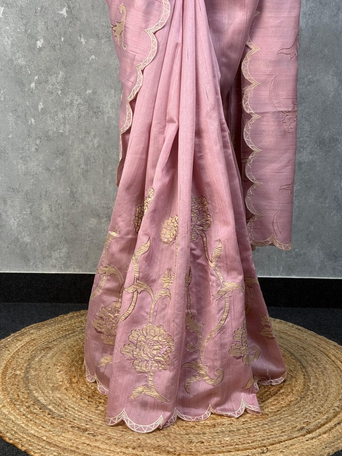SEMI TUSSAR APPLIQUE EMBROIDERY SAREE - Image 3
