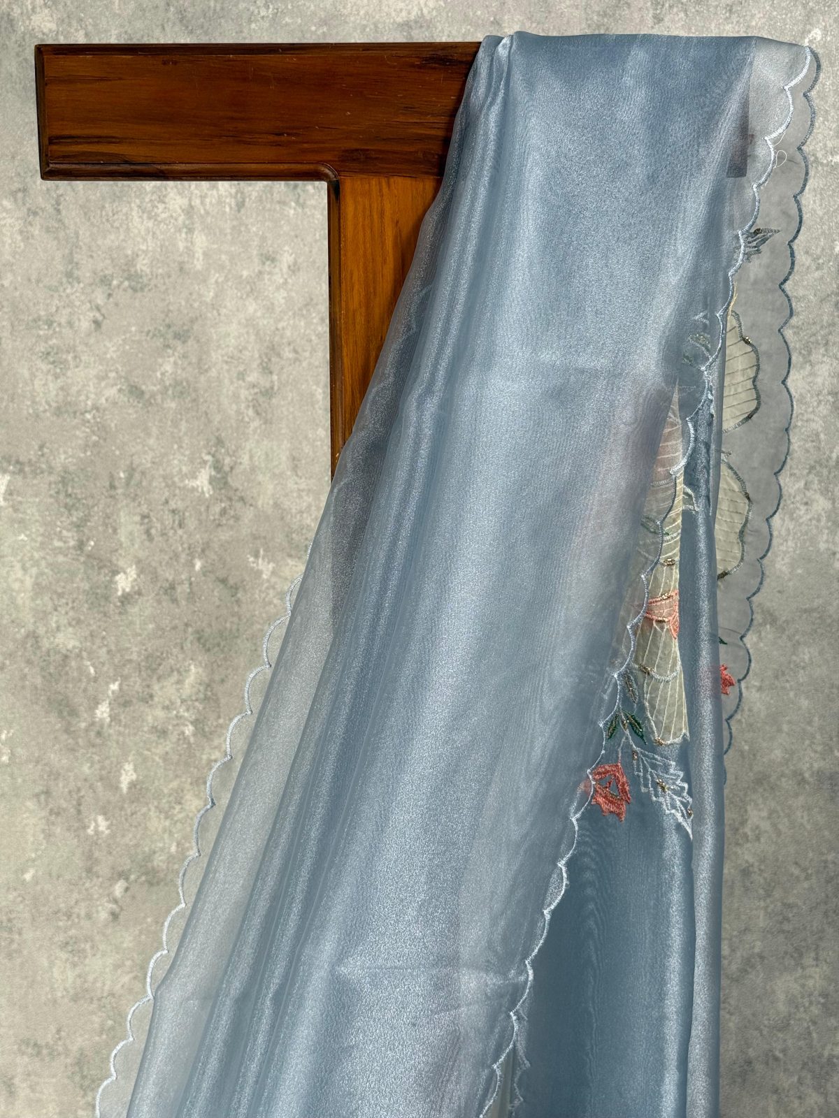 ORGANZA APPLIQUE EMBROIDERY SAREE - Image 2
