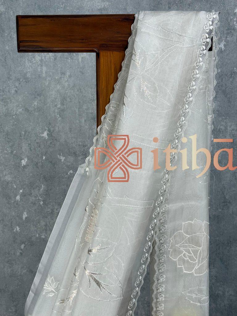 SILK ORGANZA TISSUE APPLIQUE EMBROIDERY SAREE - Image 2