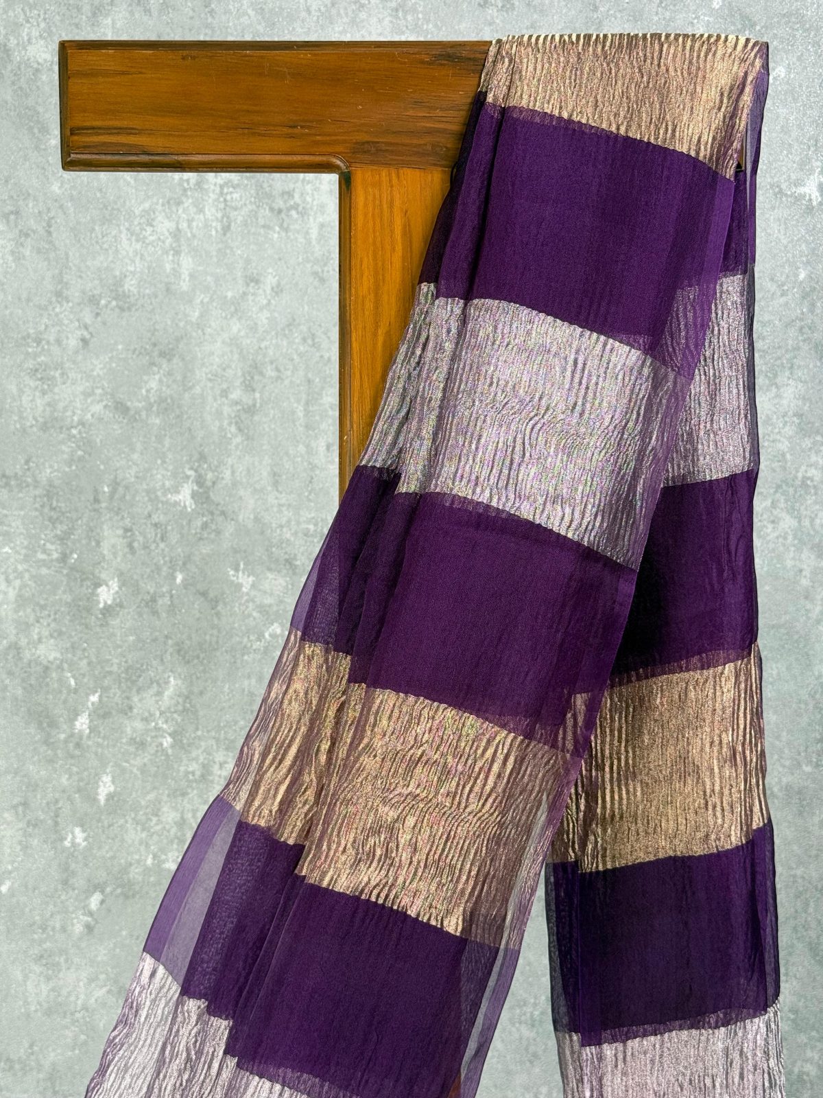 SILK ORGANZA CRUSHED ZARI SAREE - Image 2