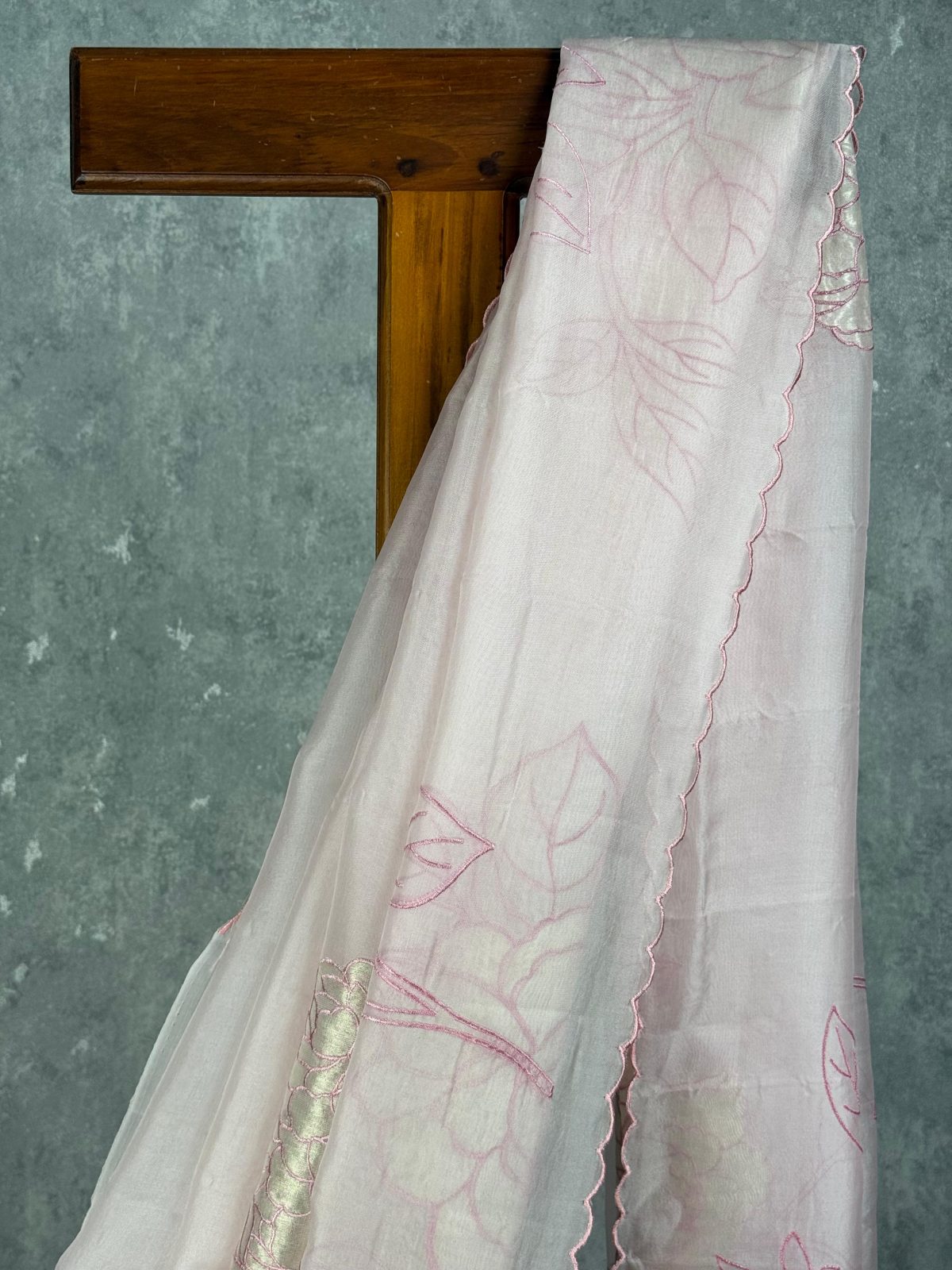 SILK ORGANZA TISSUE APPLIQUE EMBROIDERY SAREE - Image 2