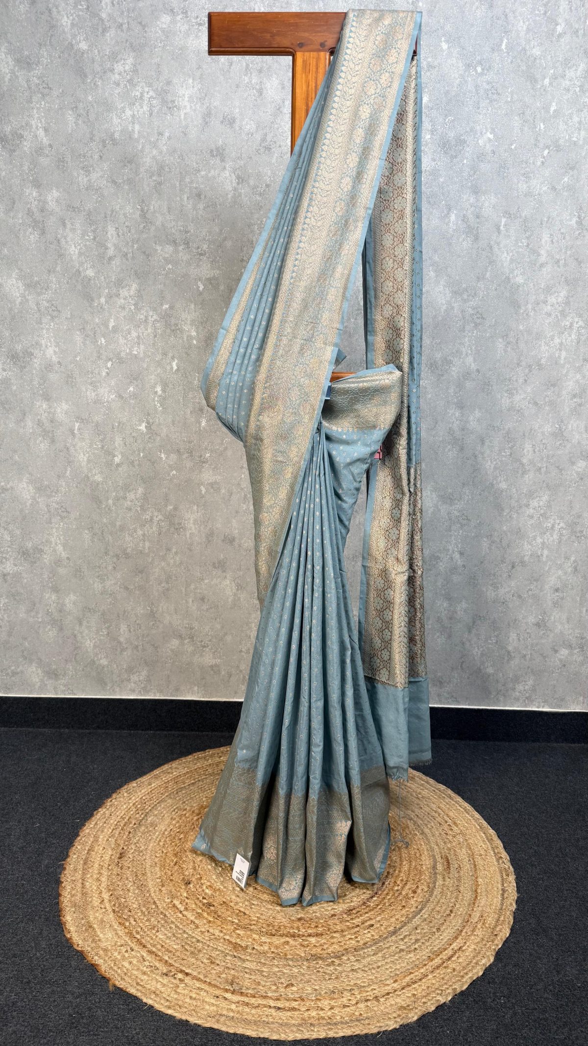 SEMI GEORGETTE ANTIQUE ZARI BANARASI SAREE
