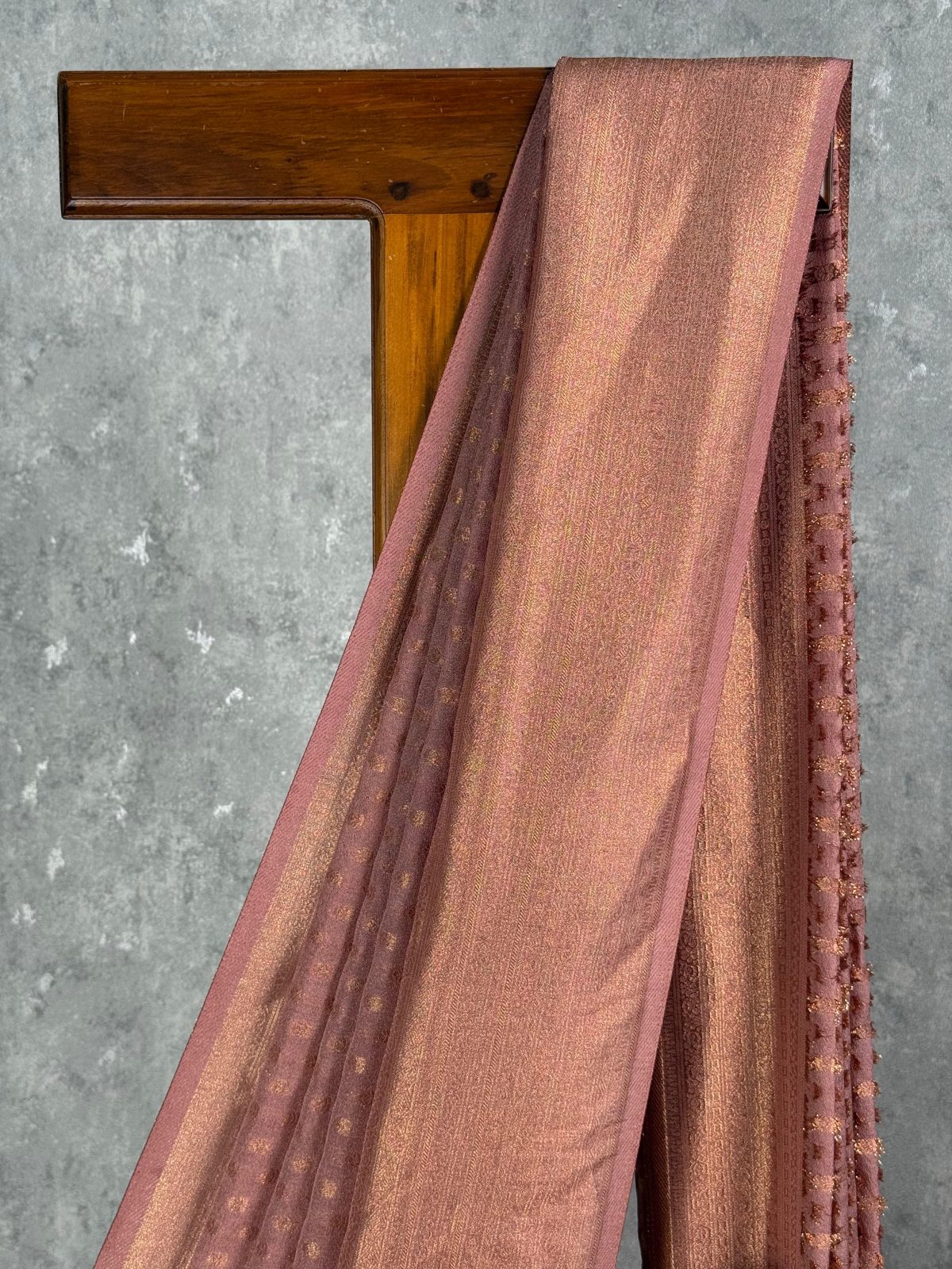 SEMI CREPE GOLD ZARI BANARASI SAREE - Image 2