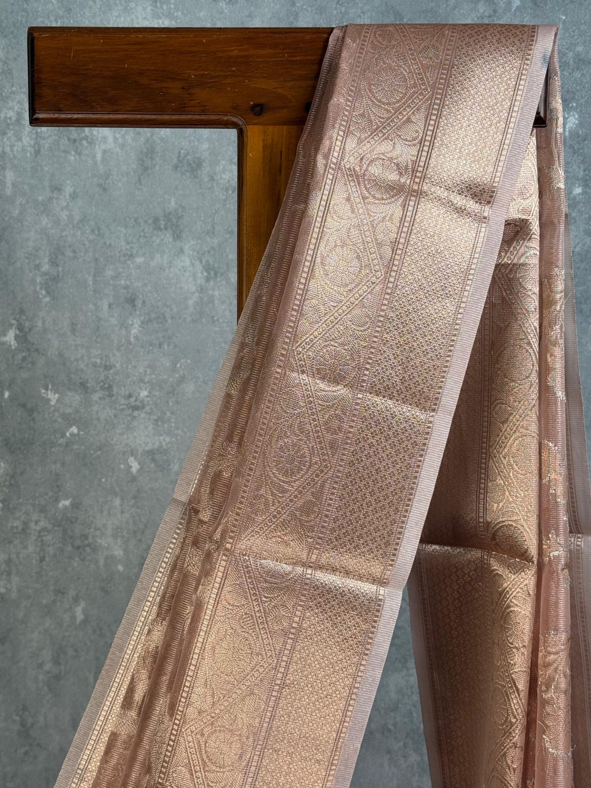 SEMI TISSUE ORGANZA JAAL BANARASI SAREE - Image 2