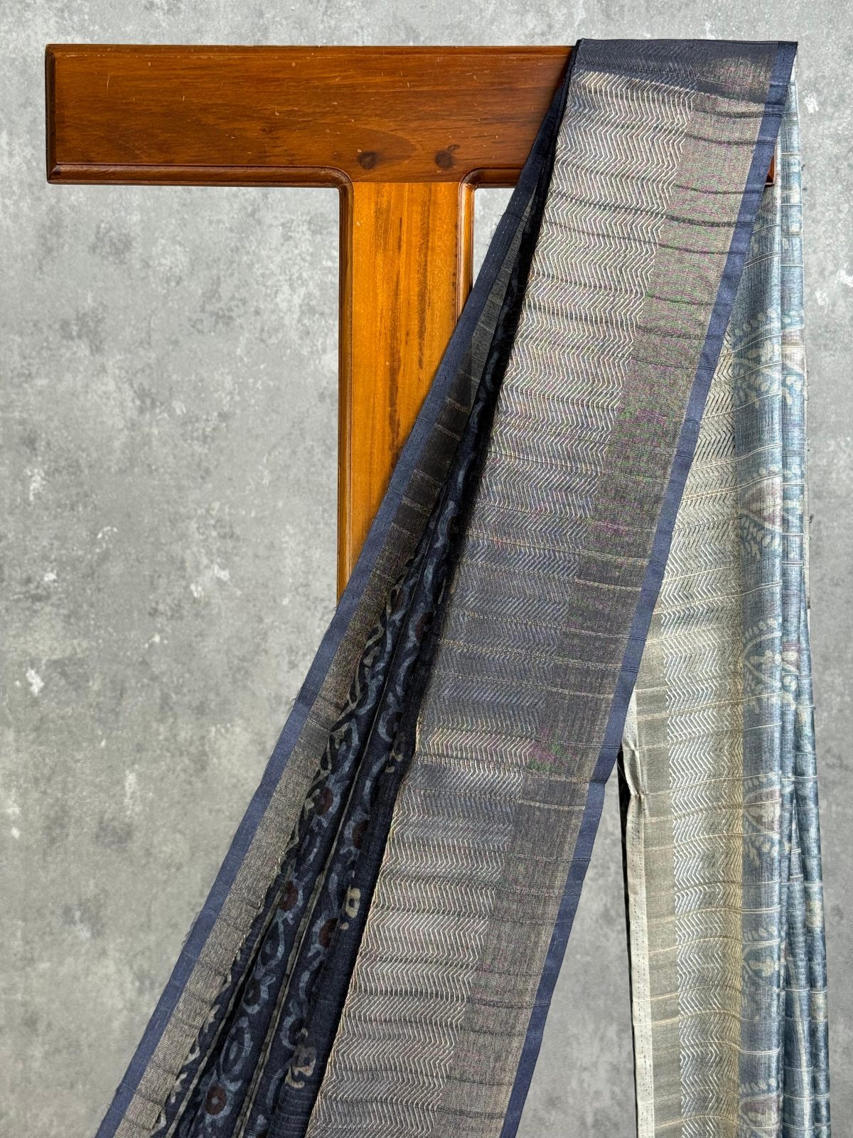 SEMI TUSSAR PRINTED BANARASI SAREE - Image 2