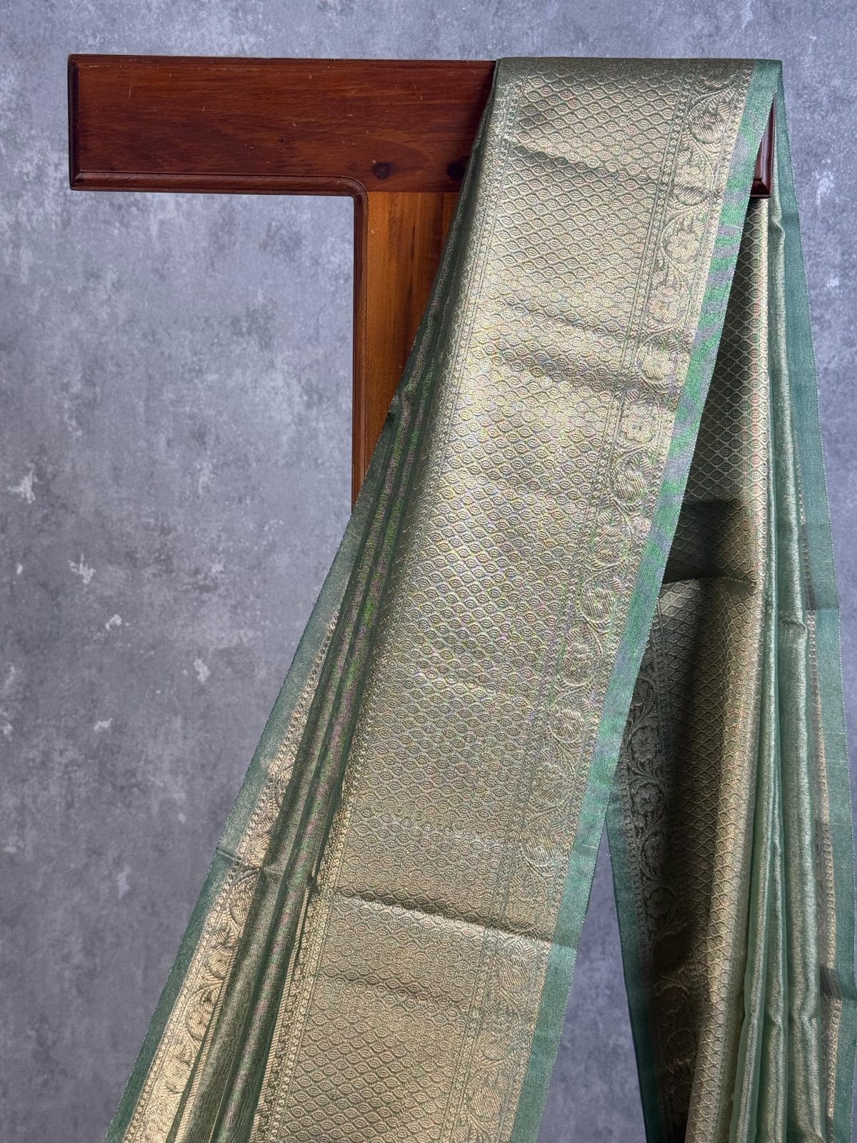 SEMI TISSUE ORGANZA BANARASI SAREE - Image 2