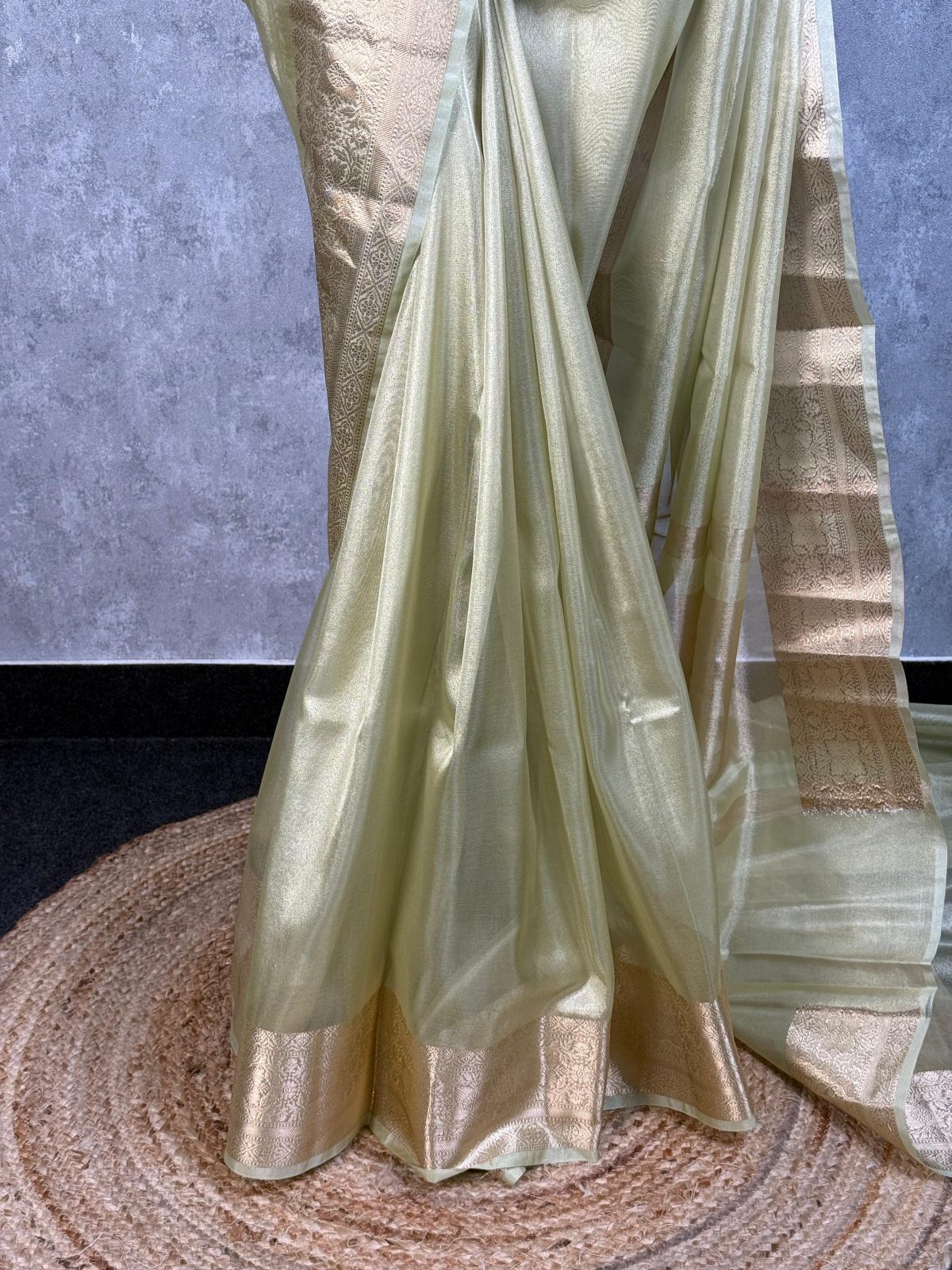 SEMI TISSUE ORGANZA BANARASI SAREE - Image 3