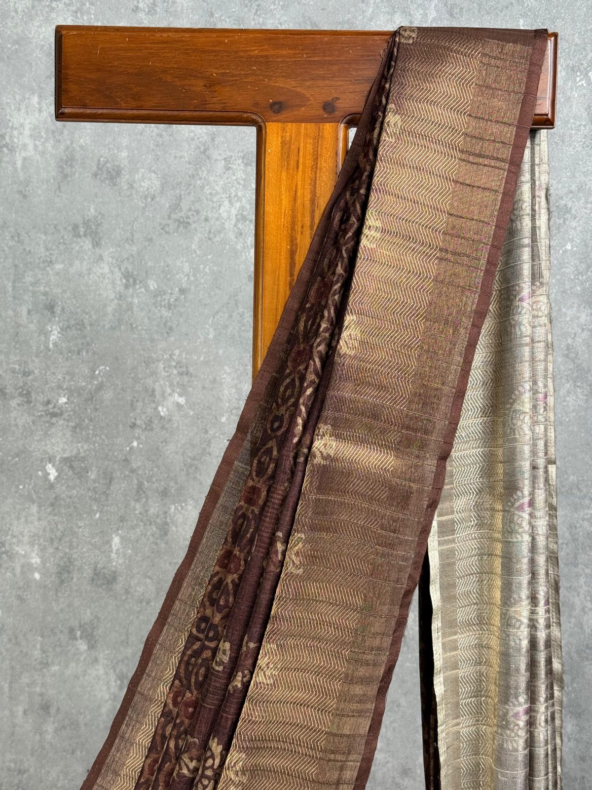 SEMI TUSSAR PRINTED BANARASI SAREE - Image 2