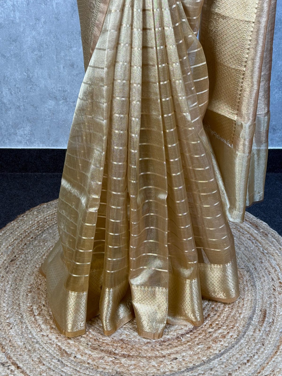 SEMI TISSUE ORGANZA BANARASI SAREE - Image 3
