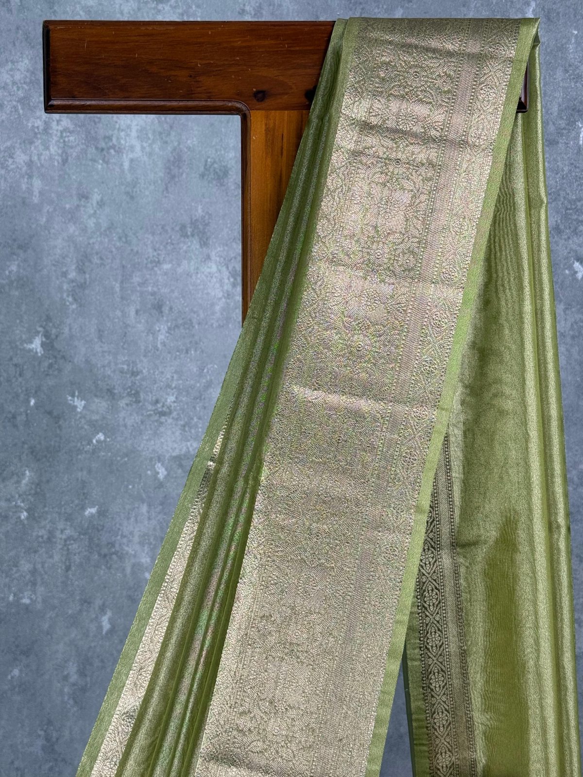 SEMI TISSUE ORGANZA BANARASI SAREE - Image 2