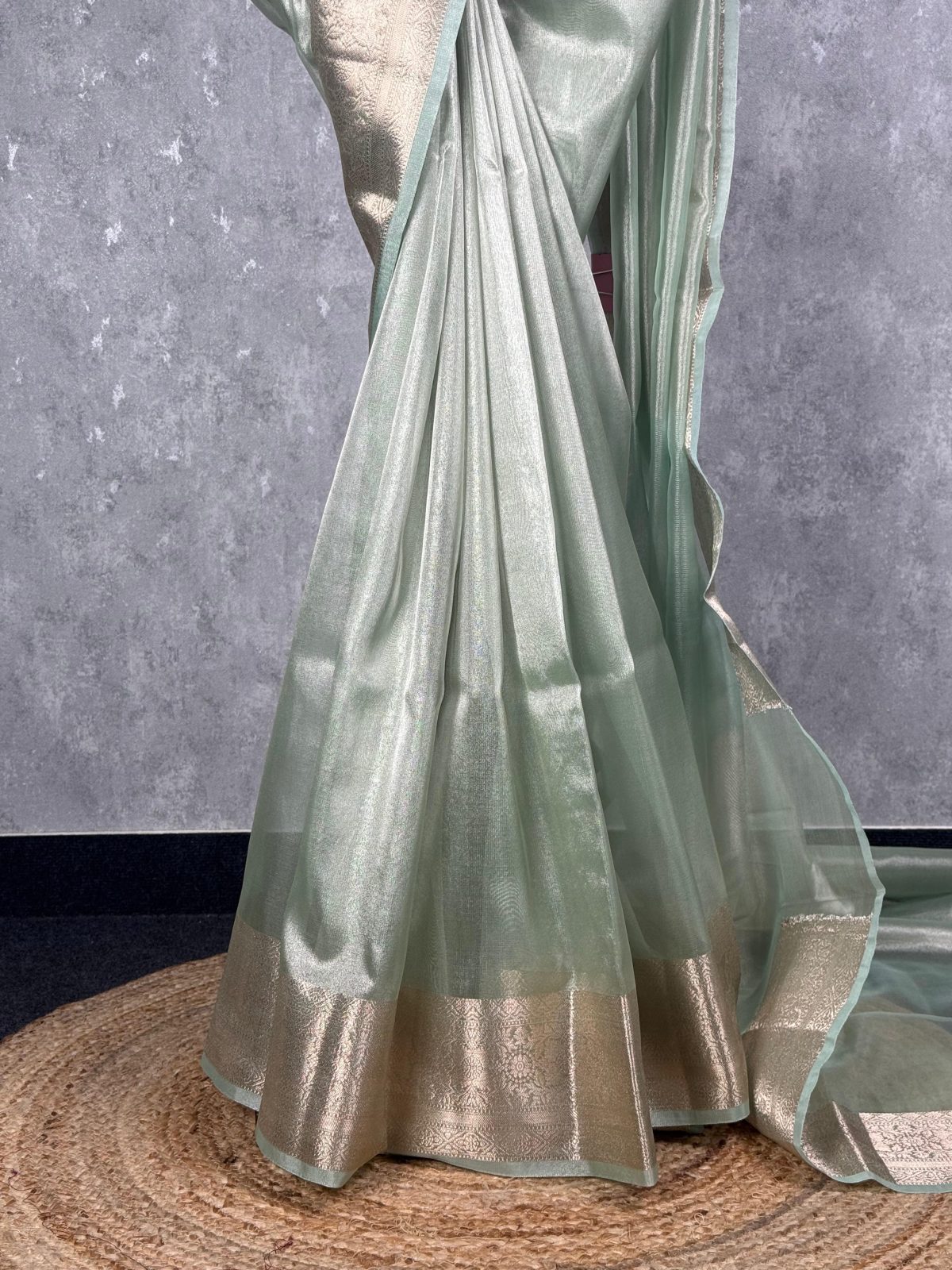 SEMI TISSUE ORGANZA BANARASI SAREE - Image 3