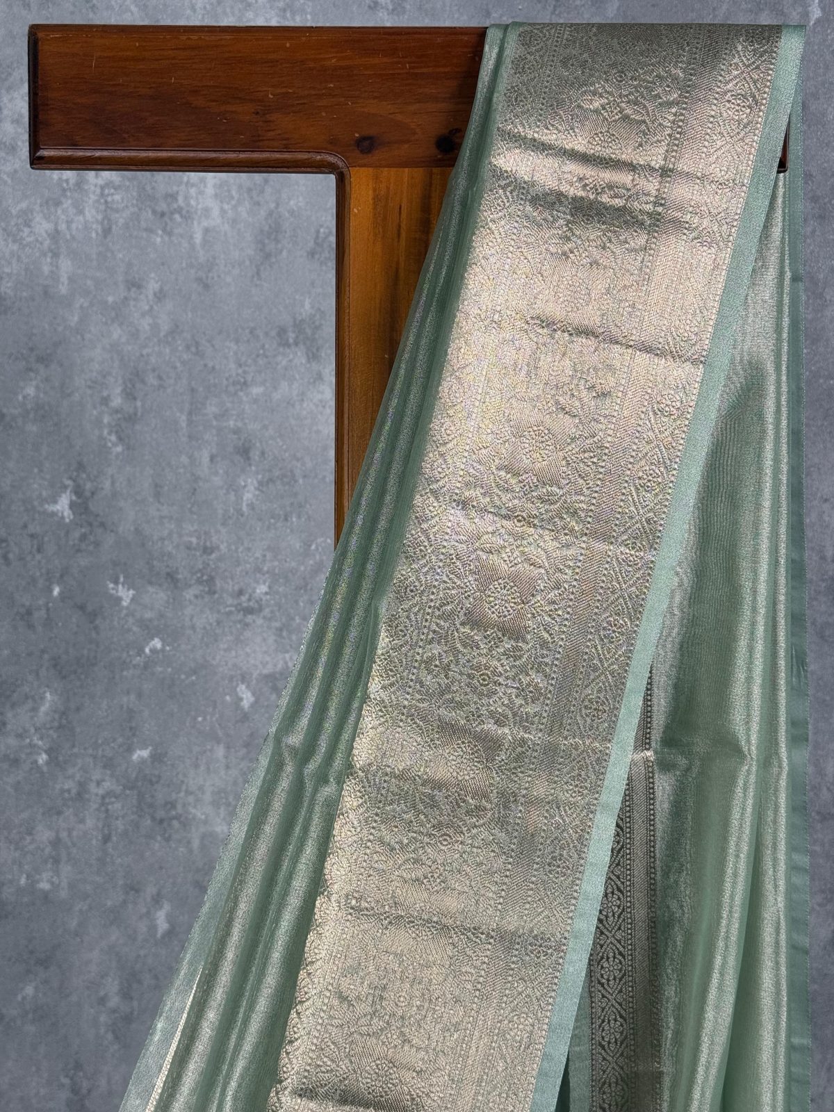 SEMI TISSUE ORGANZA BANARASI SAREE - Image 2