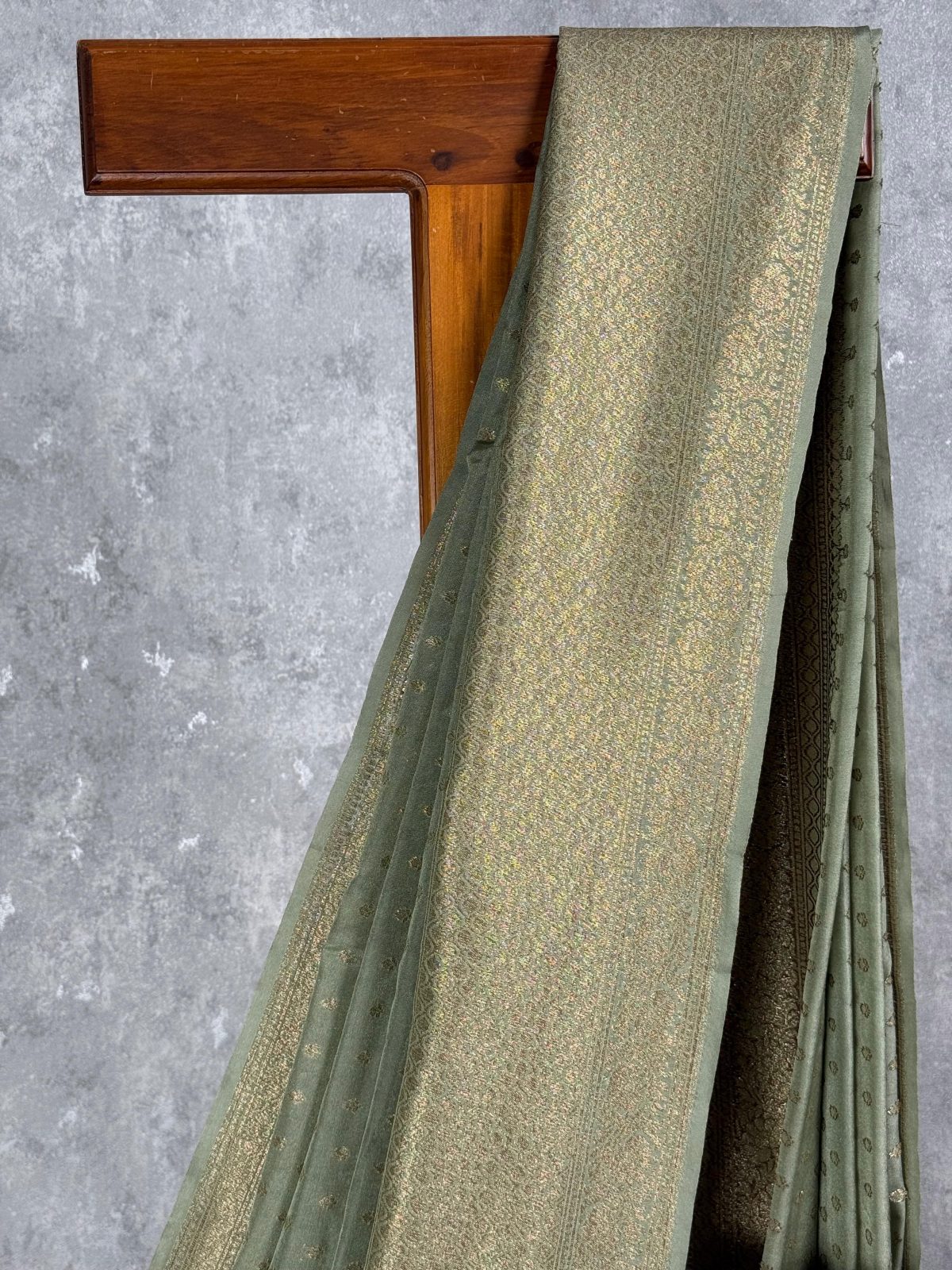 SEMI GEORGETTE ANTIQUE ZARI BANARASI SAREE - Image 2