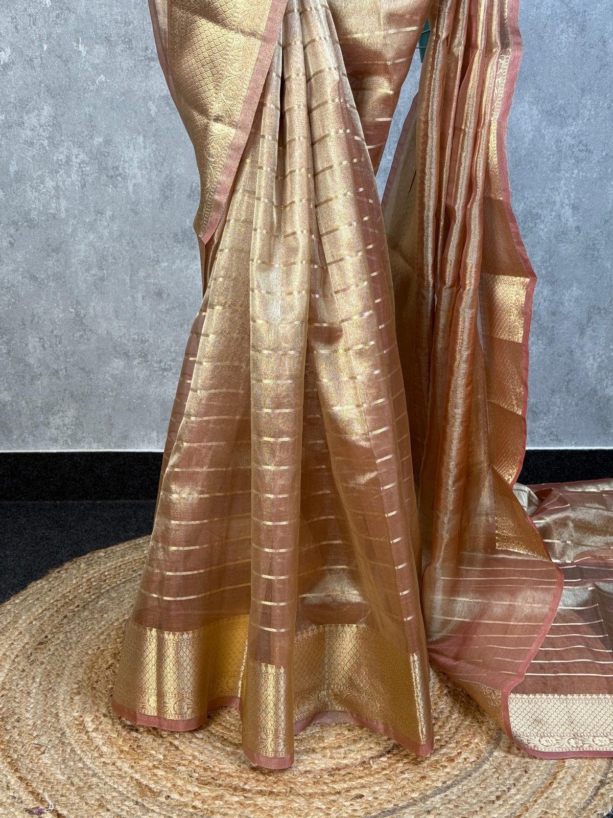 SEMI TISSUE ORGANZA BANARASI SAREE - Image 3