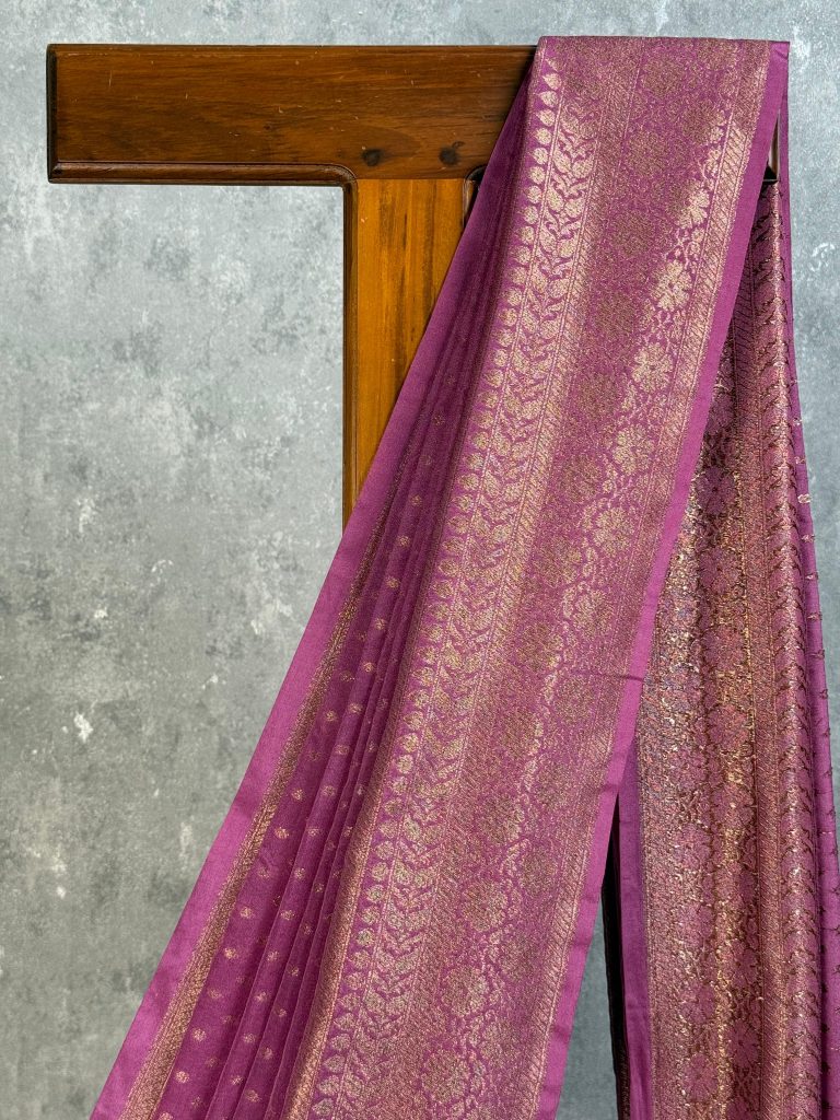 SEMI GEORGETTE ANTIQUE ZARI BANARASI SAREE - Image 2