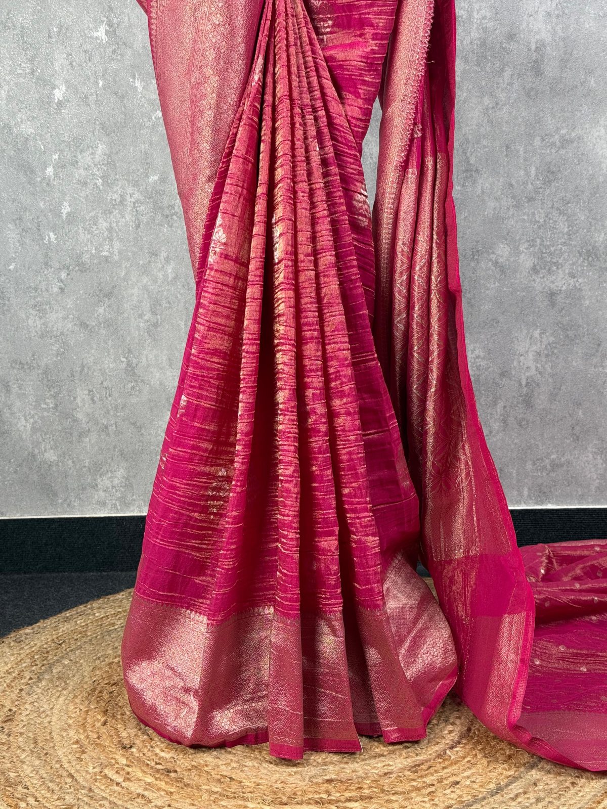 CRUSHED TISSUE SILK BANARASI SAREE - Image 3