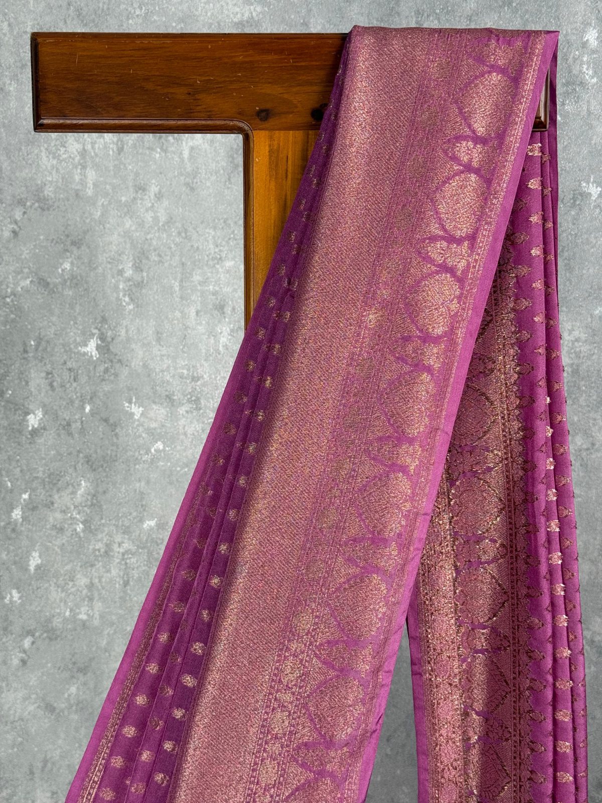 SEMI GEORGETTE ANTIQUE ZARI BANARASI SAREE - Image 2