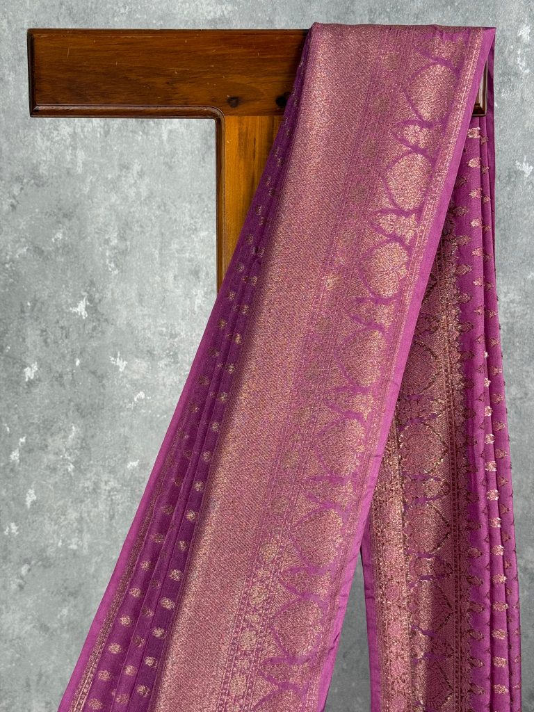 SEMI GEORGETTE ANTIQUE ZARI BANARASI SAREE - Image 2