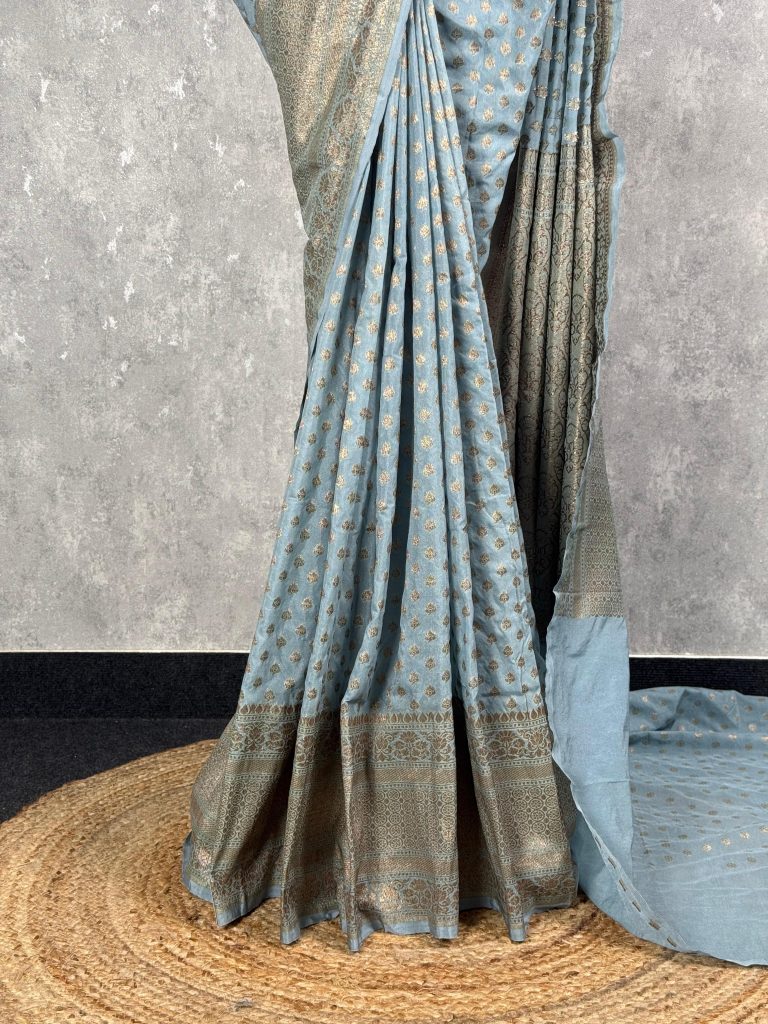 SEMI GEORGETTE ANTIQUE ZARI BANARASI SAREE - Image 3