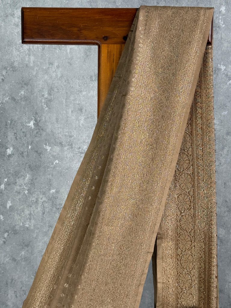 SEMI GEORGETTE ANTIQUE ZARI BANARASI SAREE - Image 2