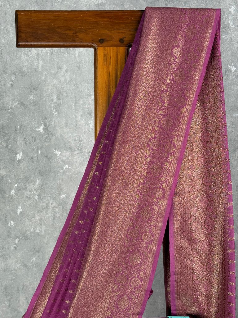 SEMI GEORGETTE ANTIQUE ZARI BANARASI SAREE - Image 2
