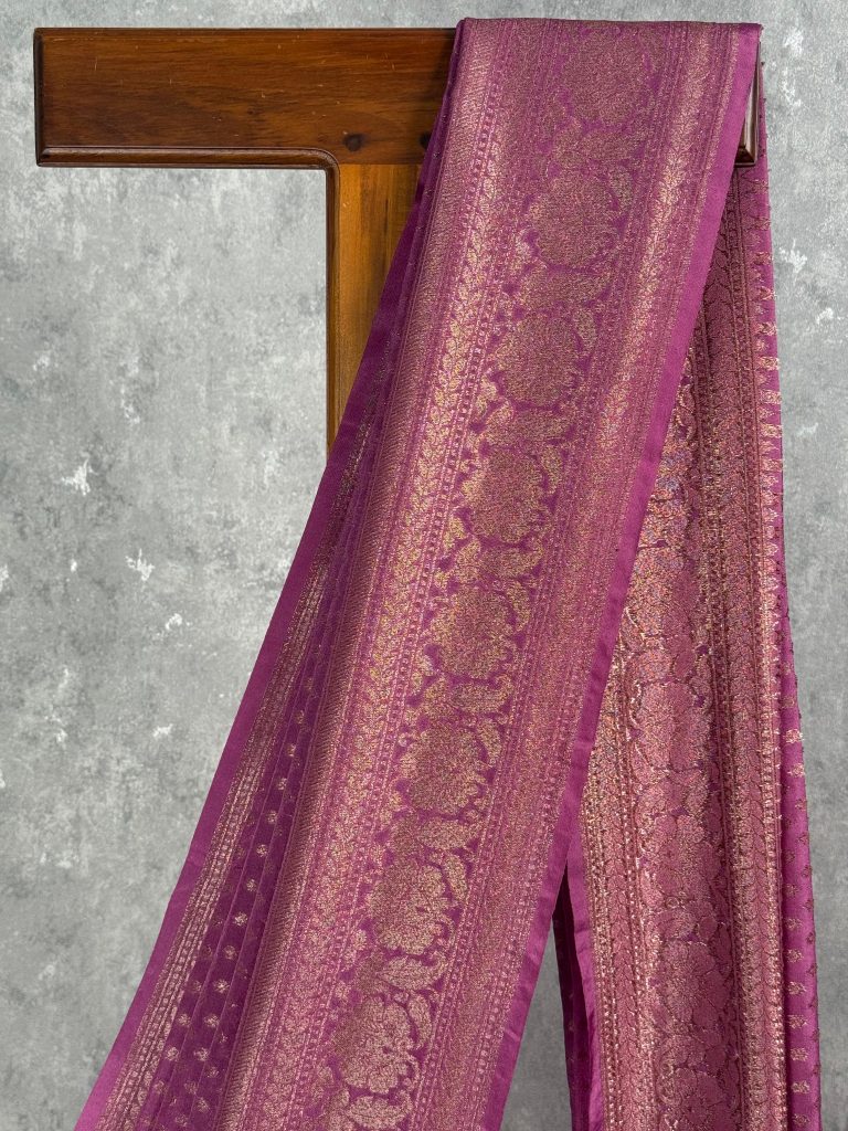 SEMI GEORGETTE ANTIQUE ZARI BANARASI SAREE - Image 2