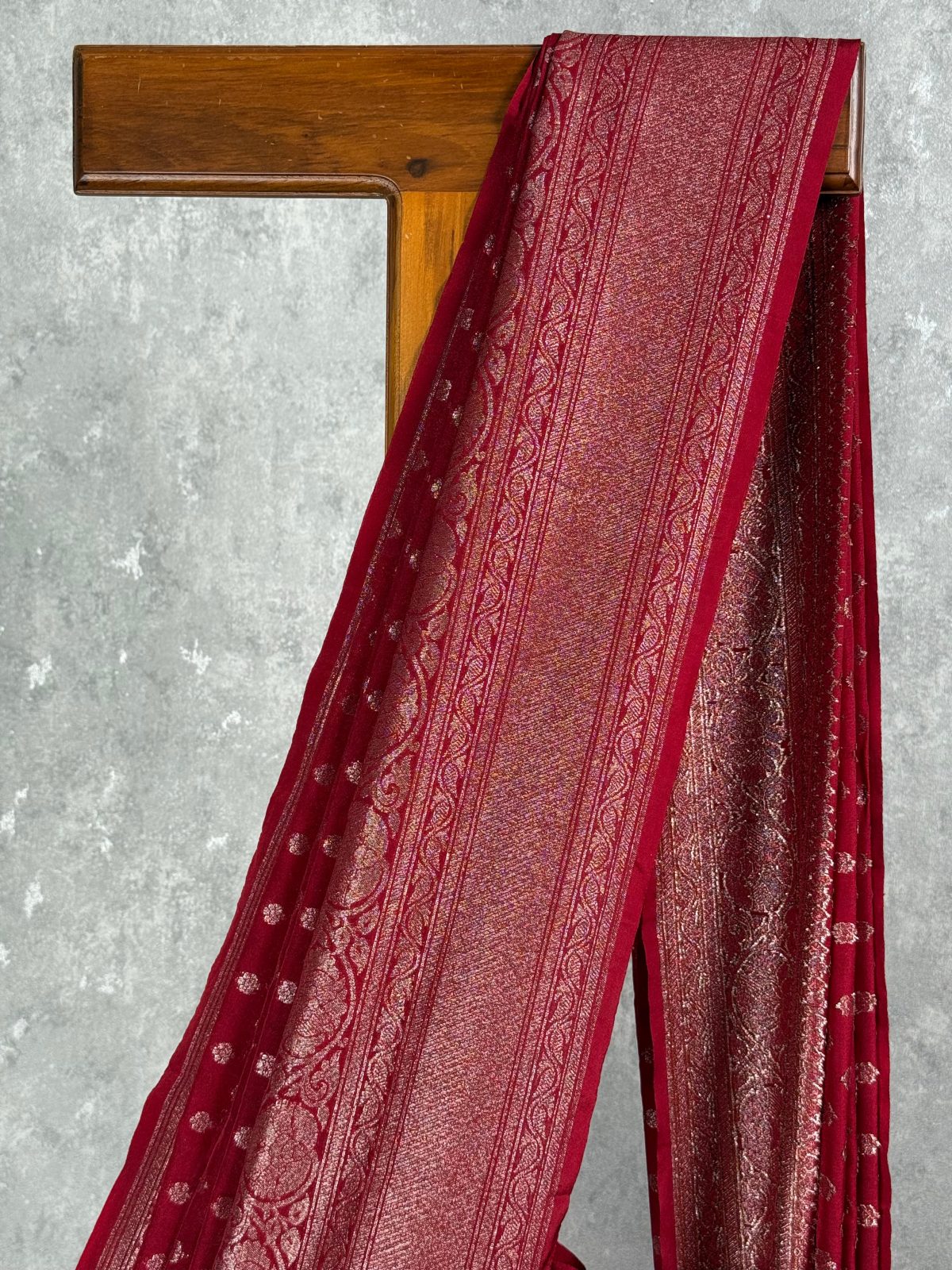 SEMI GEORGETTE ANTIQUE ZARI BANARASI SAREE - Image 2