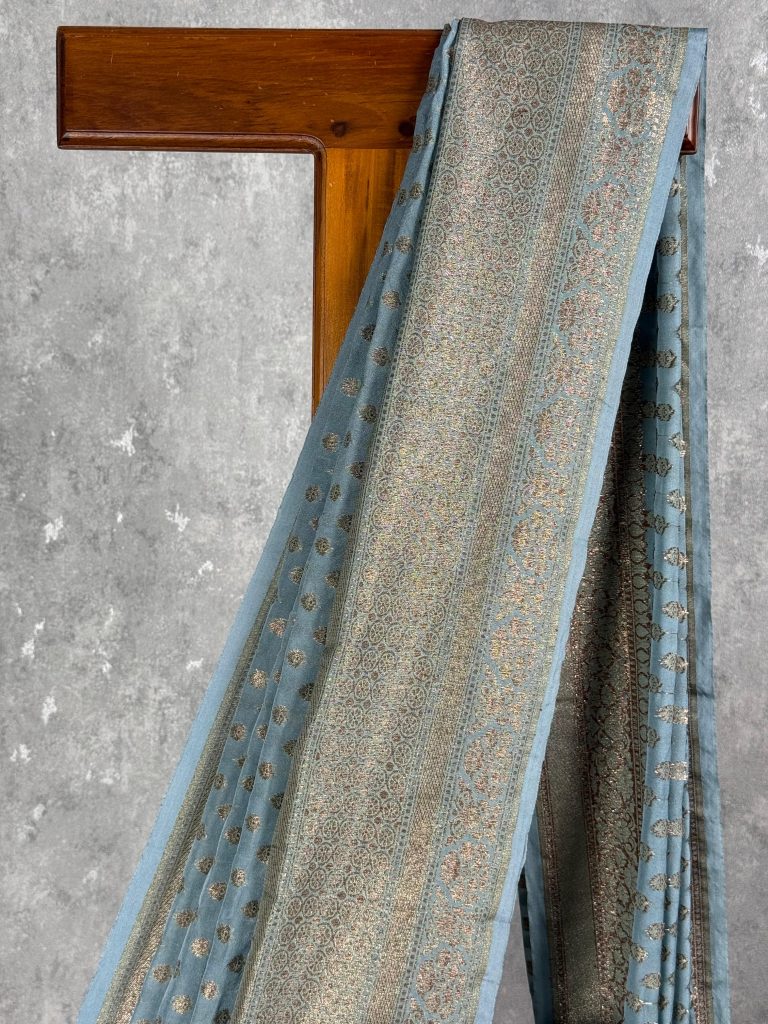 SEMI GEORGETTE ANTIQUE ZARI BANARASI SAREE - Image 2