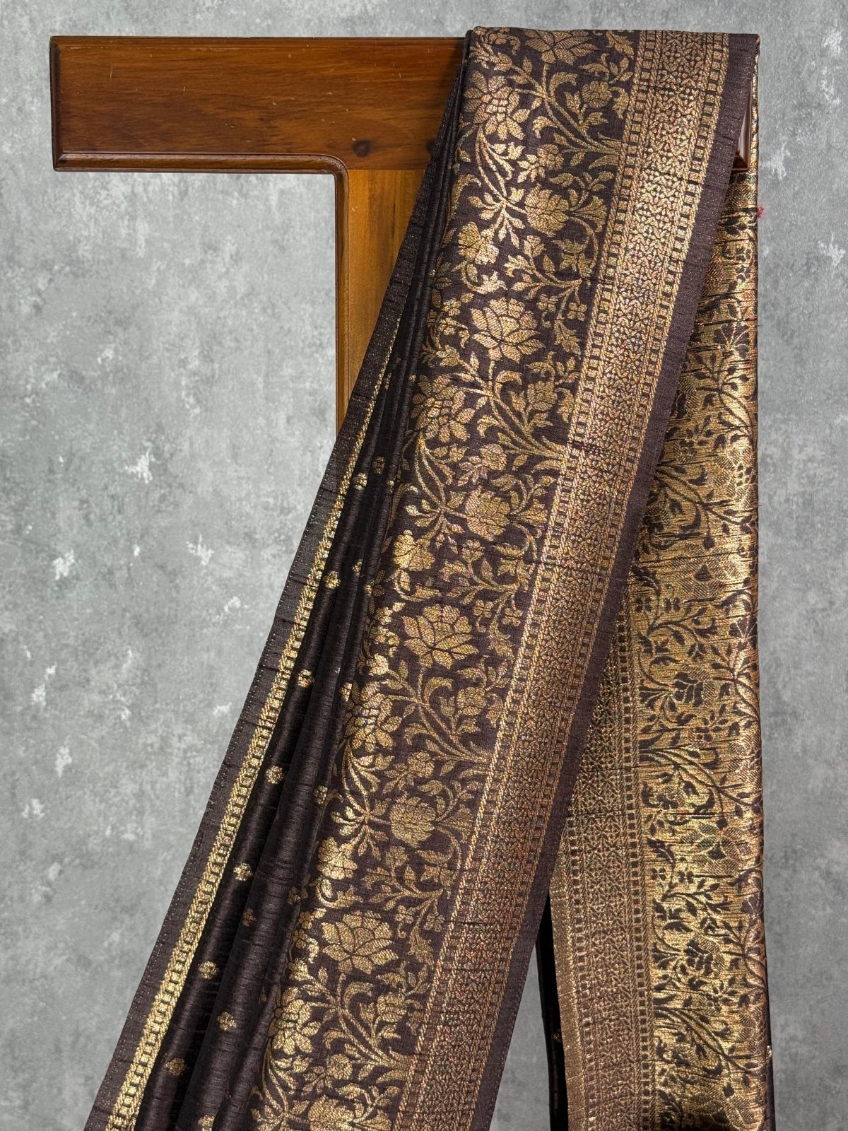SEMI RAW SILK WEAVING BANARASI SAREE - Image 2