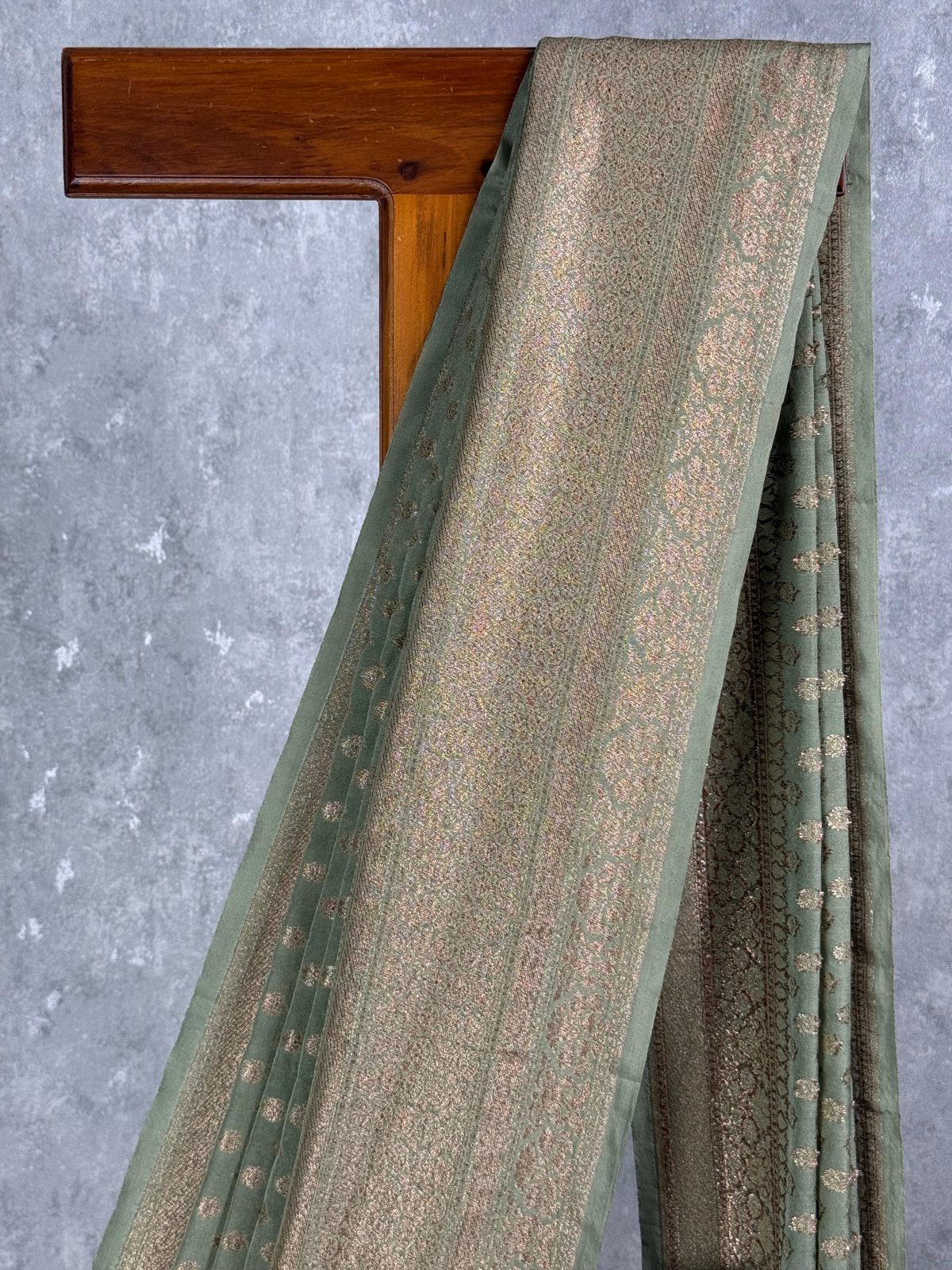 SEMI GEORGETTE ANTIQUE ZARI BANARASI SAREE - Image 2