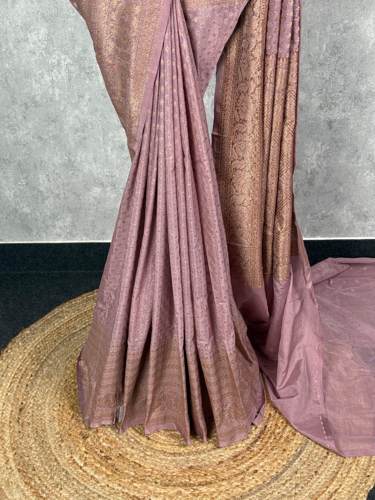 SEMI GEORGETTE ANTIQUE ZARI BANARASI SAREE - Image 3