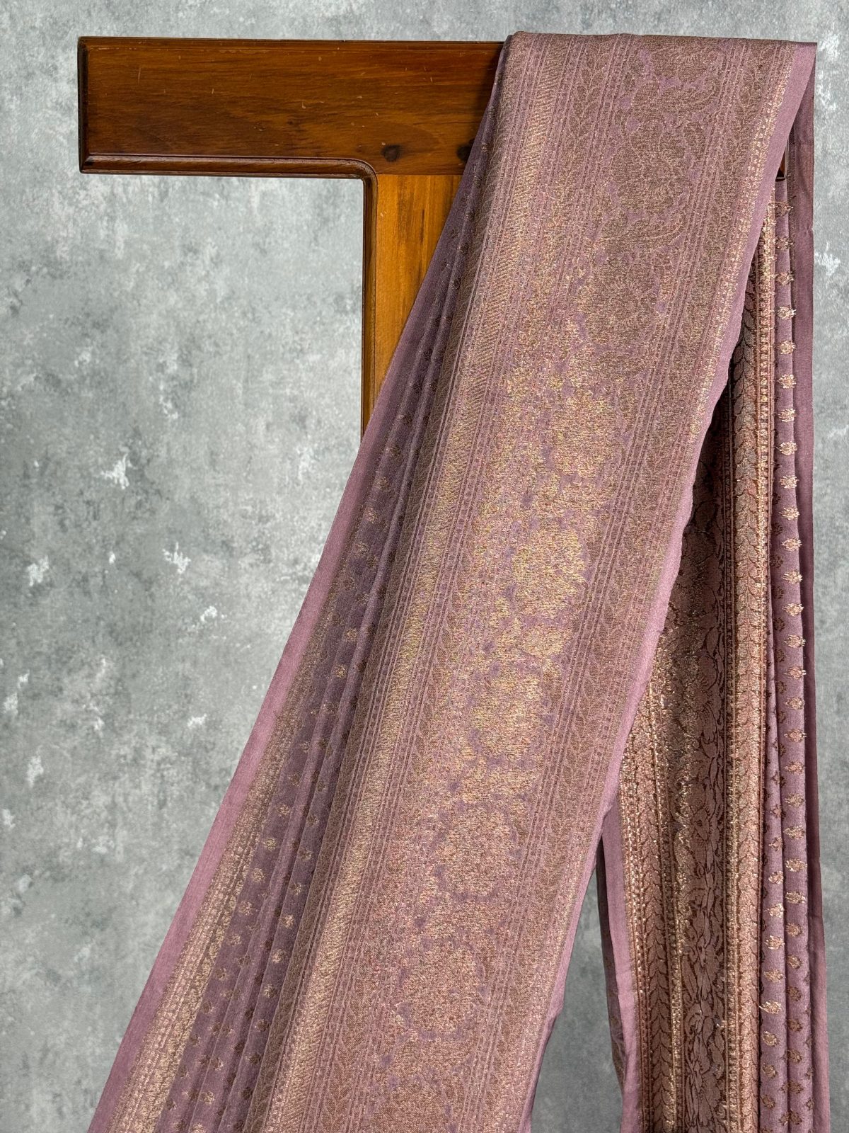SEMI GEORGETTE ANTIQUE ZARI BANARASI SAREE - Image 2