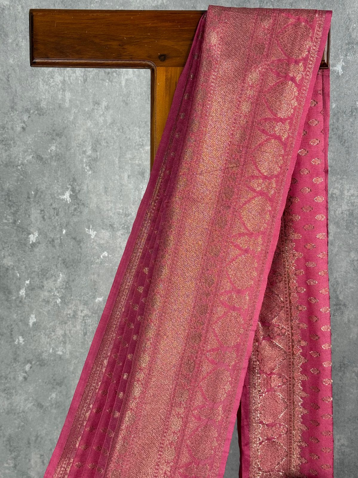 SEMI GEORGETTE ANTIQUE ZARI BANARASI SAREE - Image 2