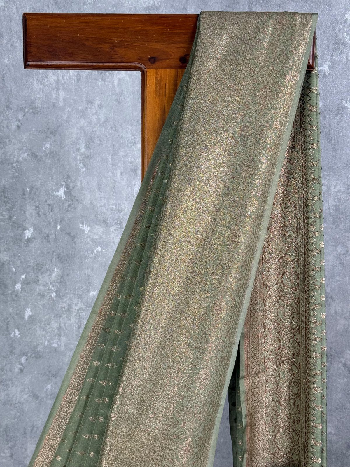 SEMI GEORGETTE ANTIQUE ZARI BANARASI SAREE - Image 2