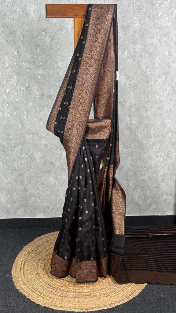 SILK ORGANZA ANTIQUE ZARI BANARASI SAREE